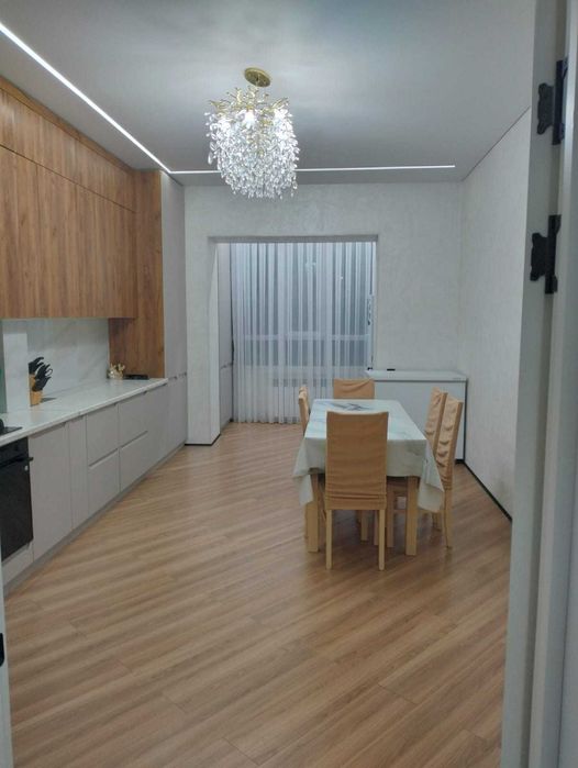 Продам квартиру 3 комнат