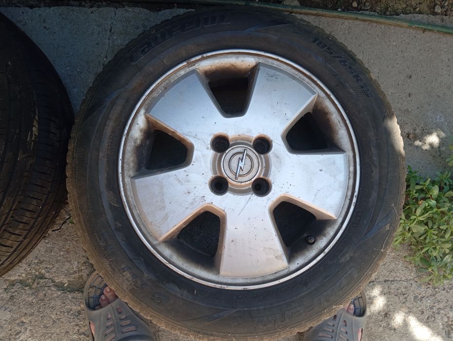 Jante aliaj. 4 prezoane. (Opel).