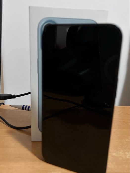 Vand Iphone 13 - stare perfecta