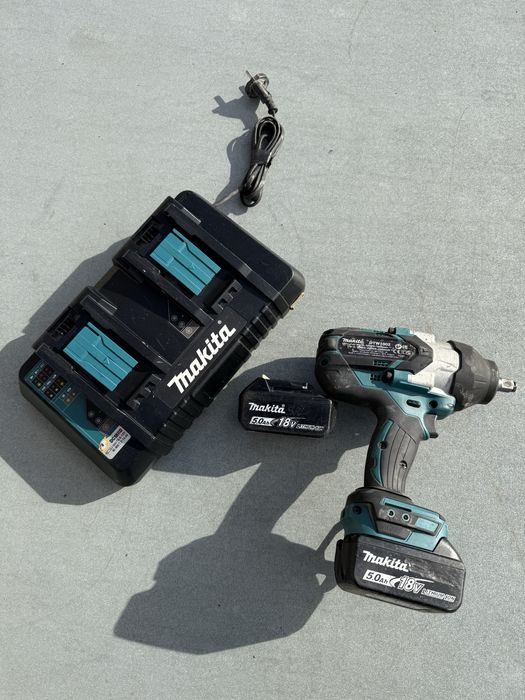 Pistol roti Makita 1/2 DTW1002 5Ah 18v  1000Nm