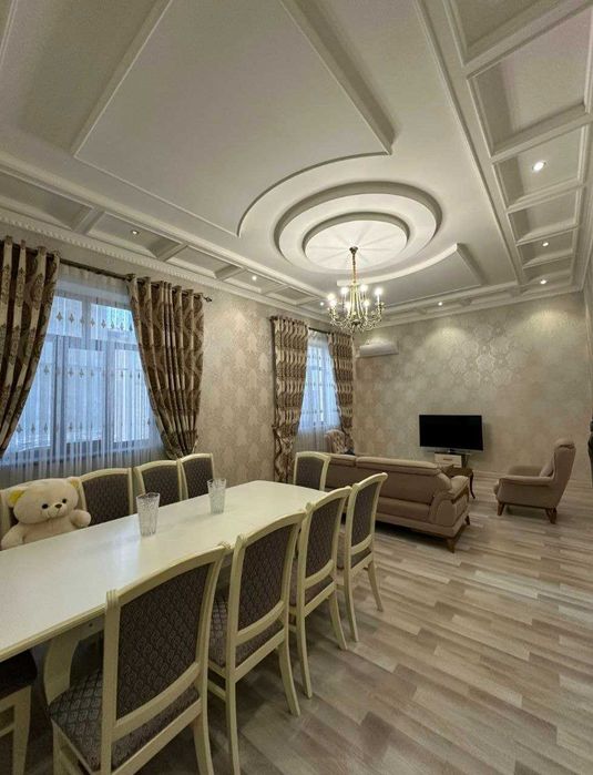 Продам дом на участке 4 сотки в М-Улугбекском ра-не.Центр Луначарского