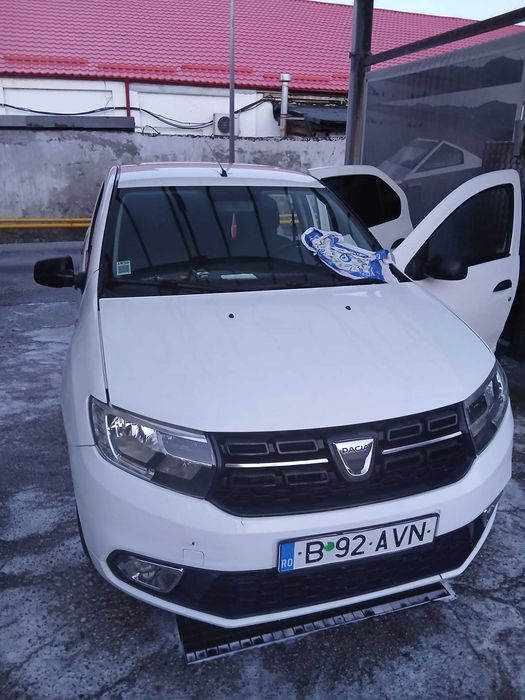 Vand Dacia Logan ALB motor 1.0 benzina+GPL