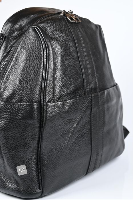 -10% Намаление!!! Дамска раница от естествена кожа