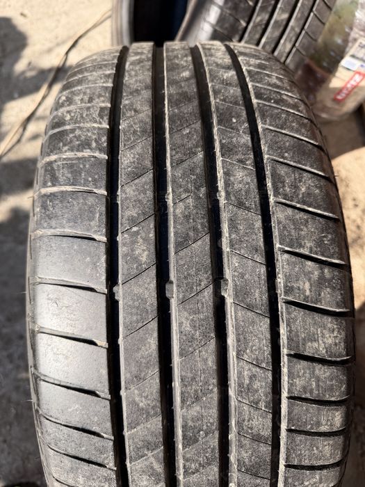 Vand anvelope vara  Bridgestone 225.50.17 + iarna Dunlop 225.55.17
