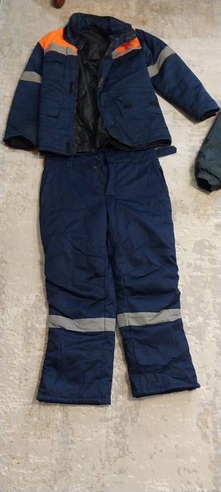 Продам спец одежду