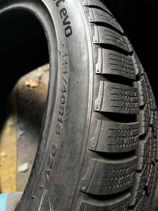 Комплект шин – 225// 40// 18