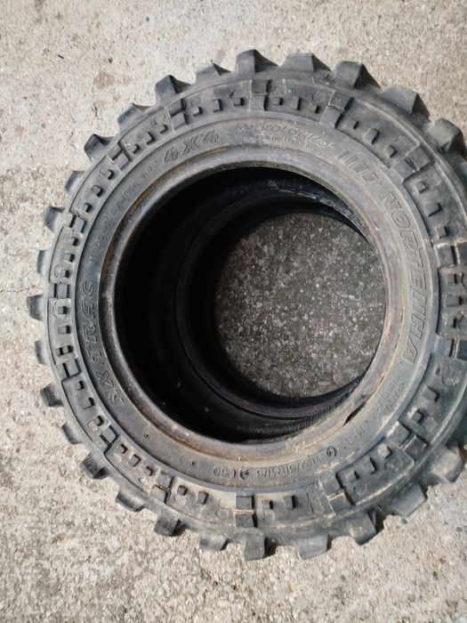 Два броя гуми 195 80 R15