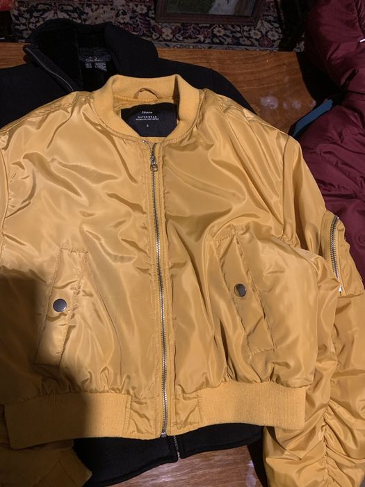 Abercrombie and Fitch, Meru, Cropp