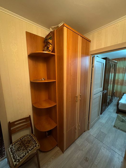 Продам шкаф плательный