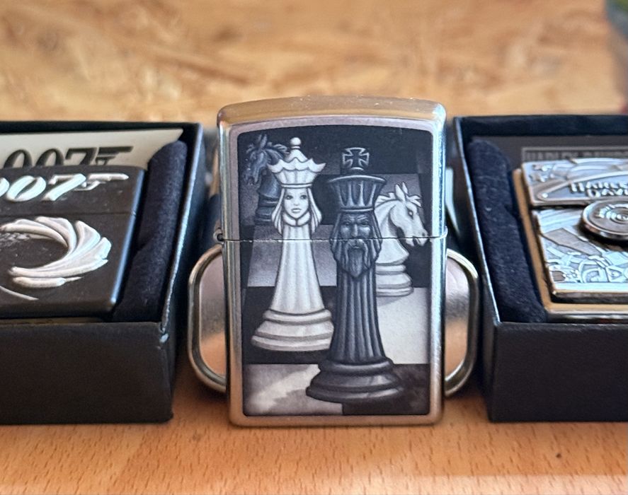 Продам зажигалки Zippo