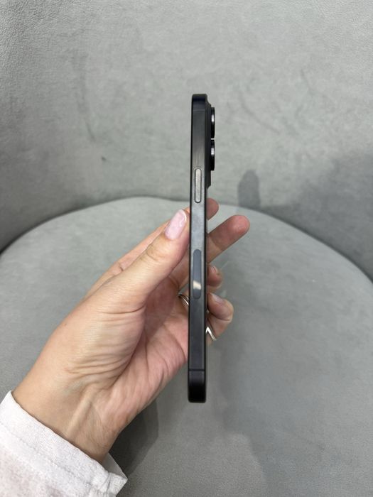 Продам Iphone 15pro max 256