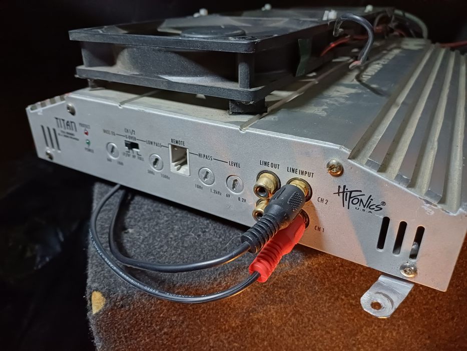 Amplificator HIFONICS Titan TXI 6000 ( Statie auto 600w RMS)