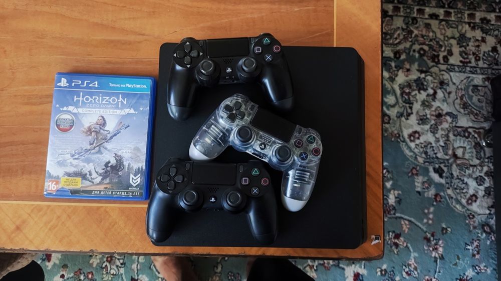 Приставка    ps4