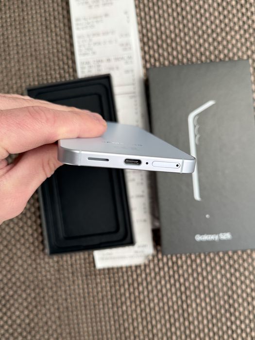 НОВ*41лв/м SAMSUNG GALAXY S25 / Icyblue / 12/256GB