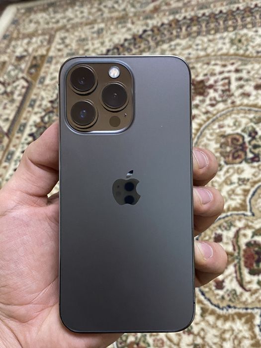 Продам Айфон 13про