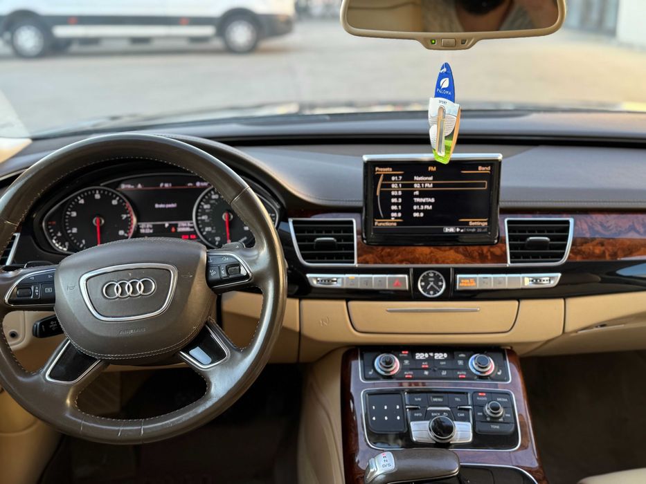 Audi A8L 3.0 tfsi