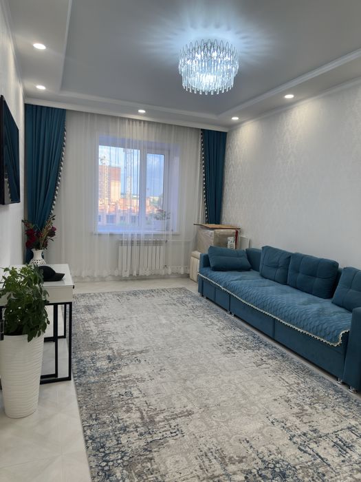 Продам 3 комнатную квартиру в центре