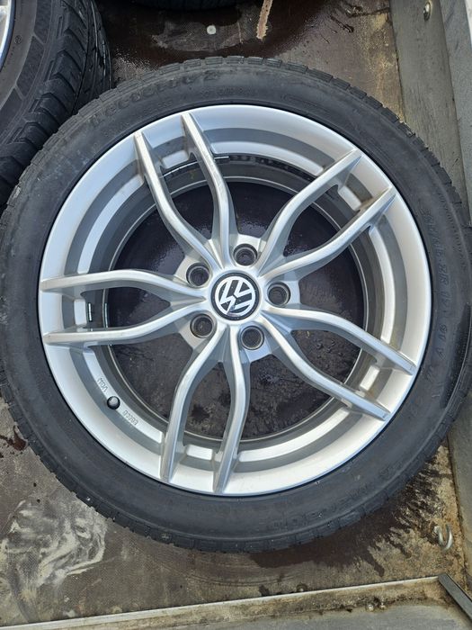 Vând jante VW r17