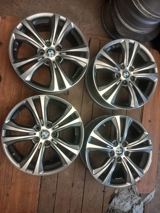 Jante  bmw x1 r18 5x112 is 51