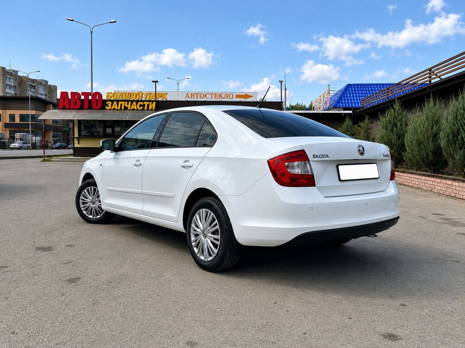 Продам SKODA RAPID 2014 года.