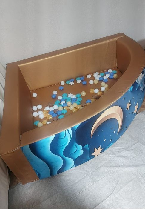 Игровой сухой бассейн с шариками