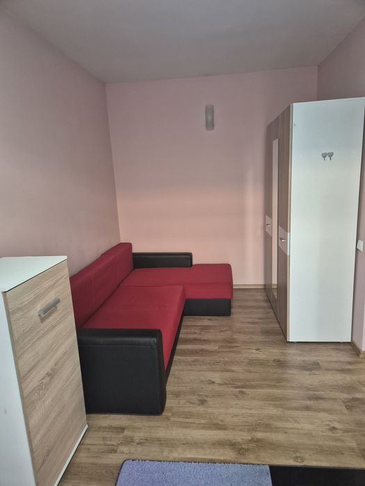 Închiriez garsoniera
