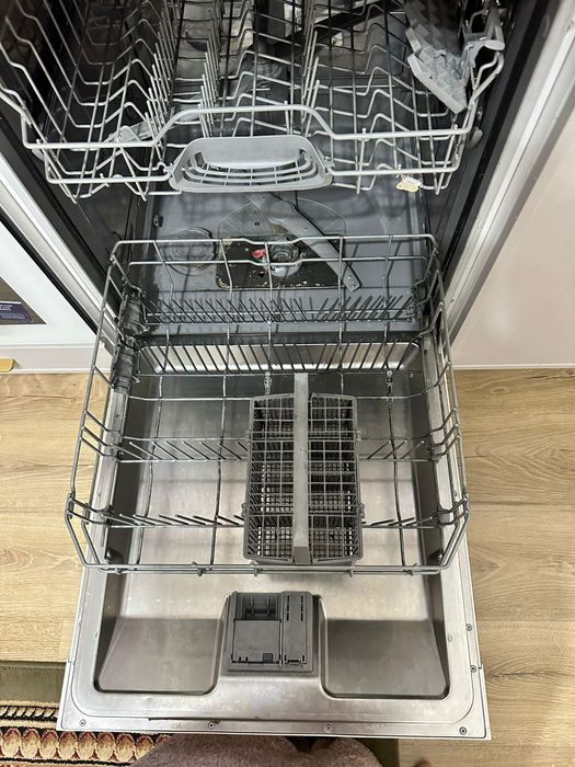 Посудомоечная машинка