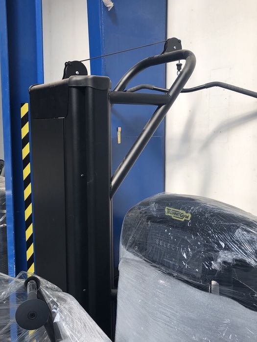 Aparate Fitness technogym element line