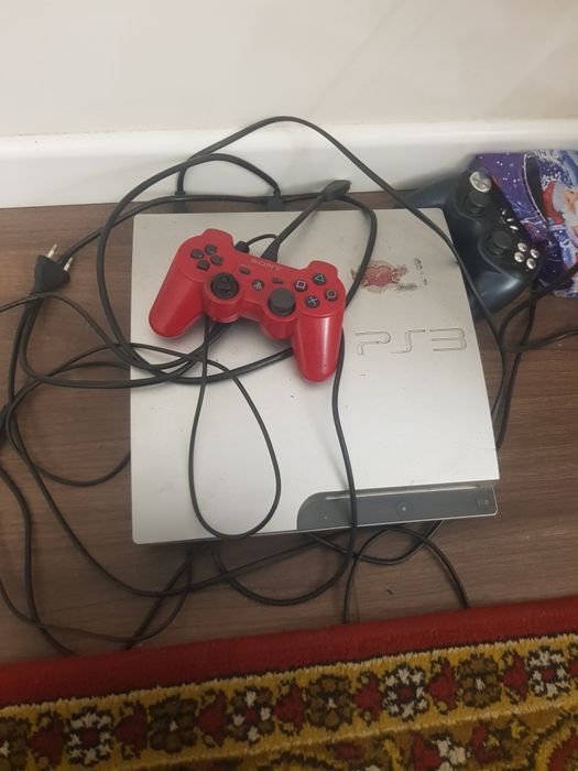 Ps3 с джойстиком и 4 играми