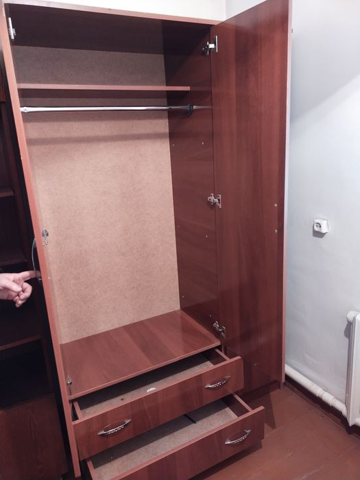 Продам шкаф для одежды