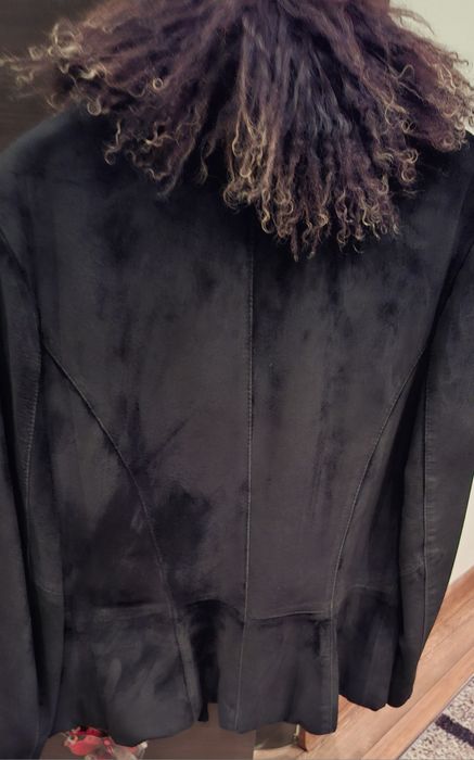 Продам весеннее полупальто, замша