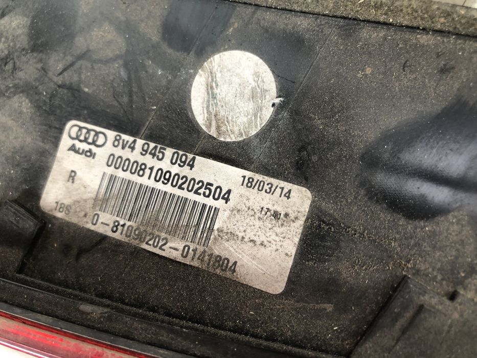 stop dreapta hayon  audi a3 2014