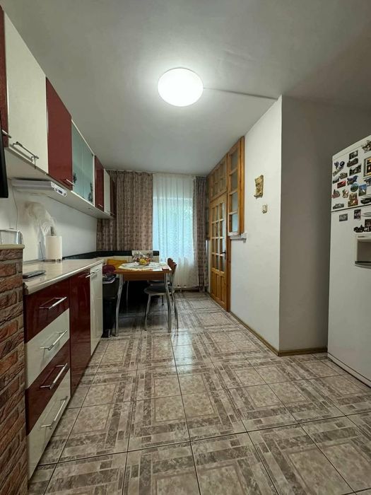 Apartament 3 camere Onesti