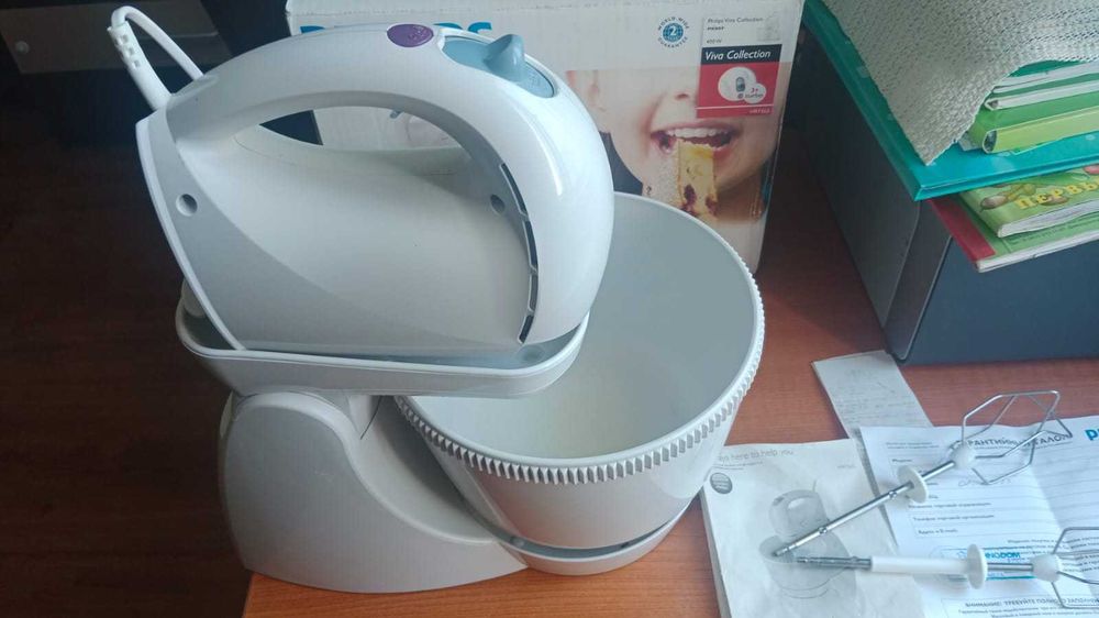 Ручной миксер Philips Viva Collection HR1565