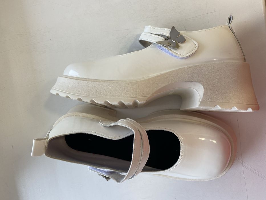 Женская обувь