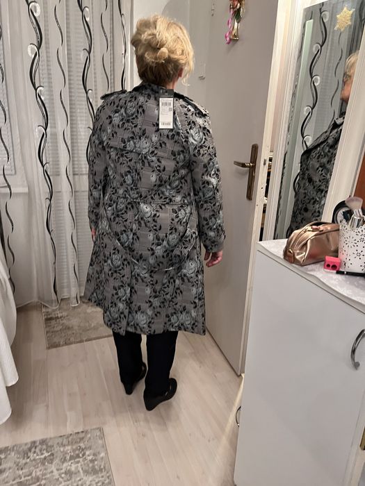 Шлифер чисто нов Л