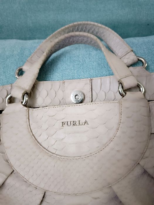 Furla. - чанта ест.кожа-намалена !
