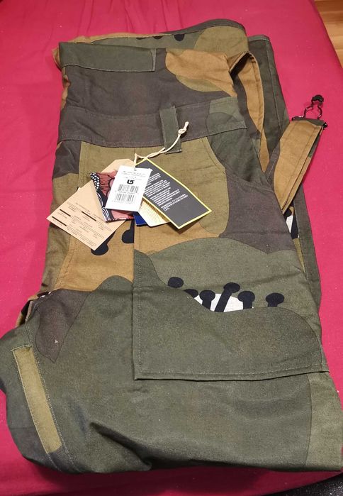 Avalon Bib pantalon DAMĂ snowboard Forest Poppyfield nou cu etichetă