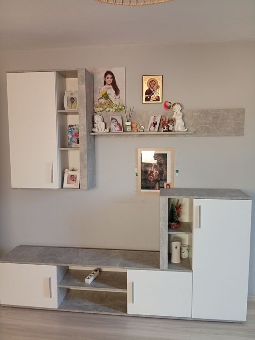 Vând Mobilier Living