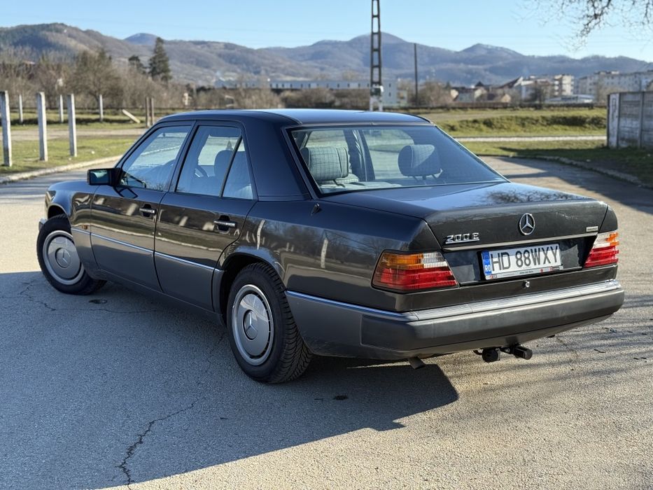 Mercedes E200  W124 Atestat Istoric