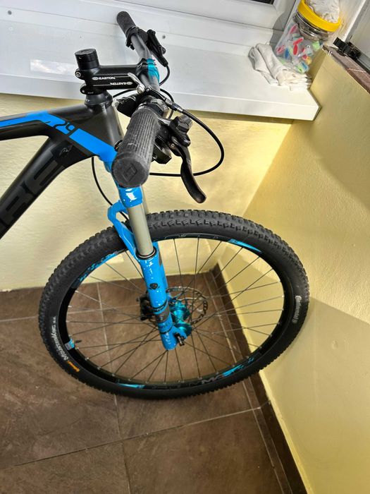 Bicicleta Cube Reaction Carbon 29