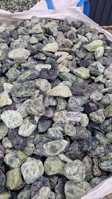 Piatra Decorativa Naturala pentru Curte si Gradina – Diverse Modele Targoviste