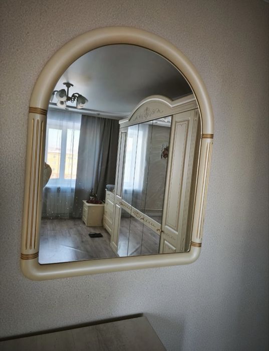 Продается спальный гарнитура