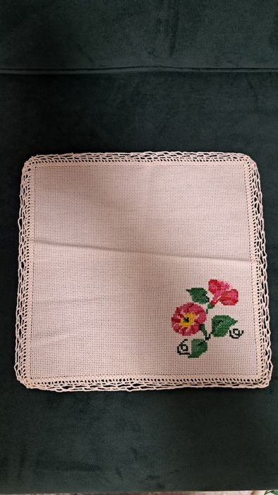 Broderie manuala martisor