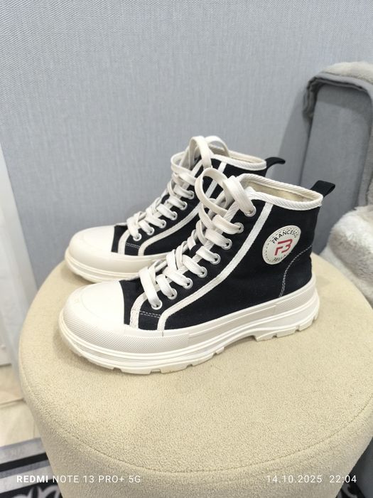 Ботинки осенние 4000тг