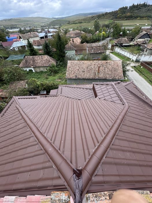 Reparatii acoperisuri montaj tigla metalica tabla dulgherie jgheaburi