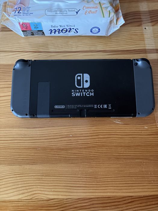 Nintendo Switch с три игри
