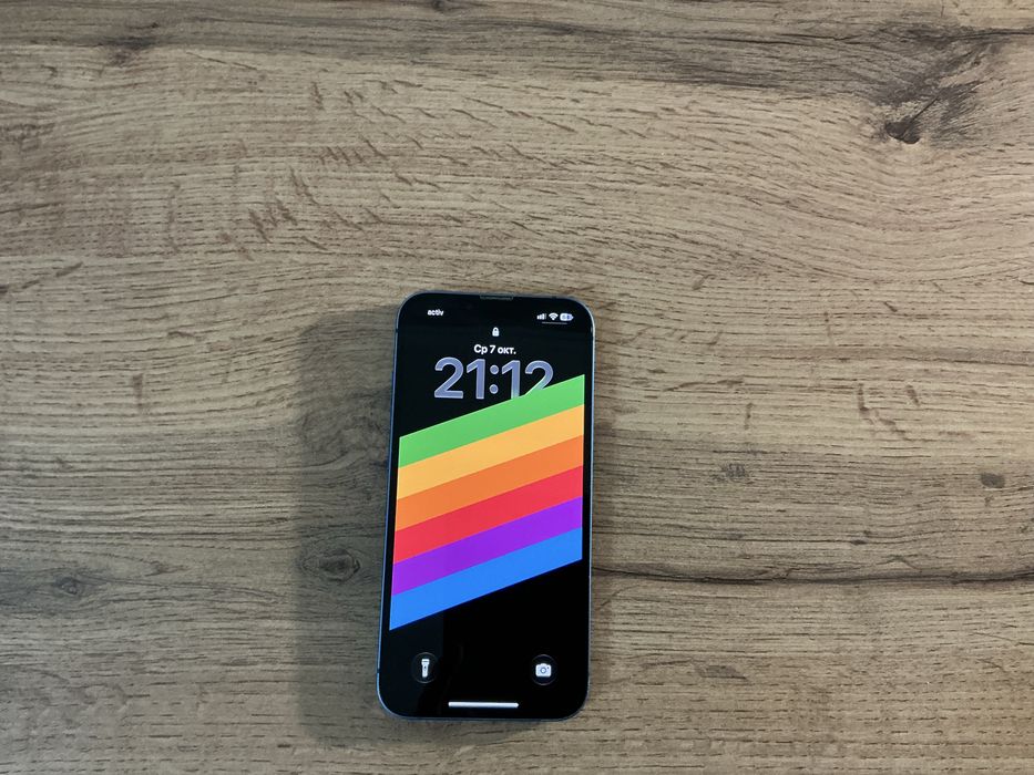 Продаю iPhone 13 128 ГБ синий