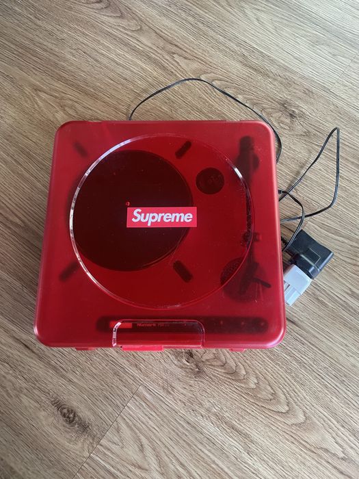 Supreme®/Numark® PT01 Portable Turntable Грамофон