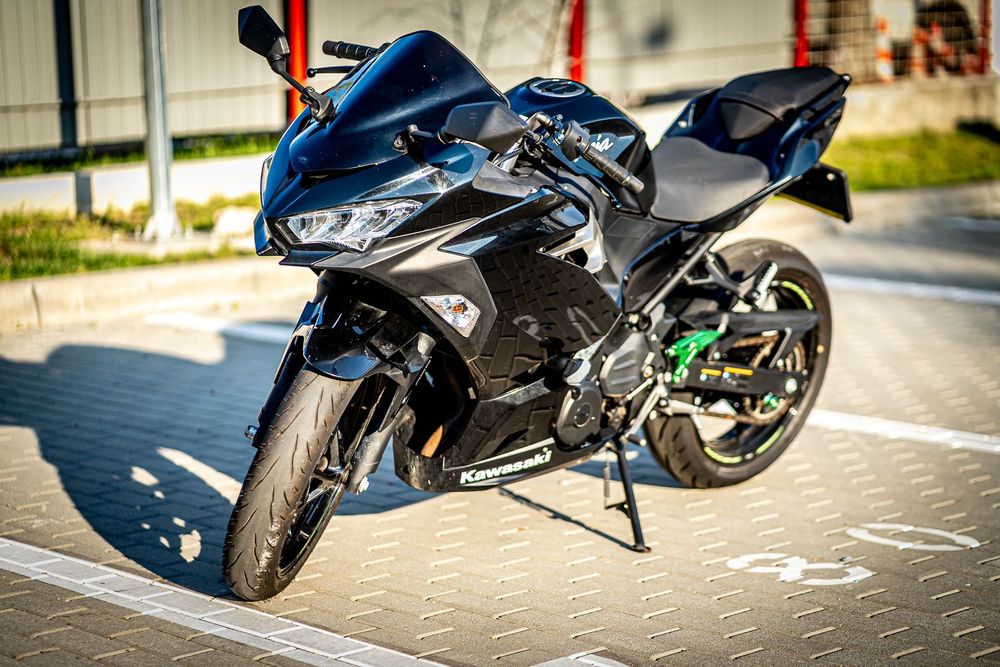 Kawasaki Ninja 400 ABS 2018, 7.500 km, Akrapovic, impecabilă